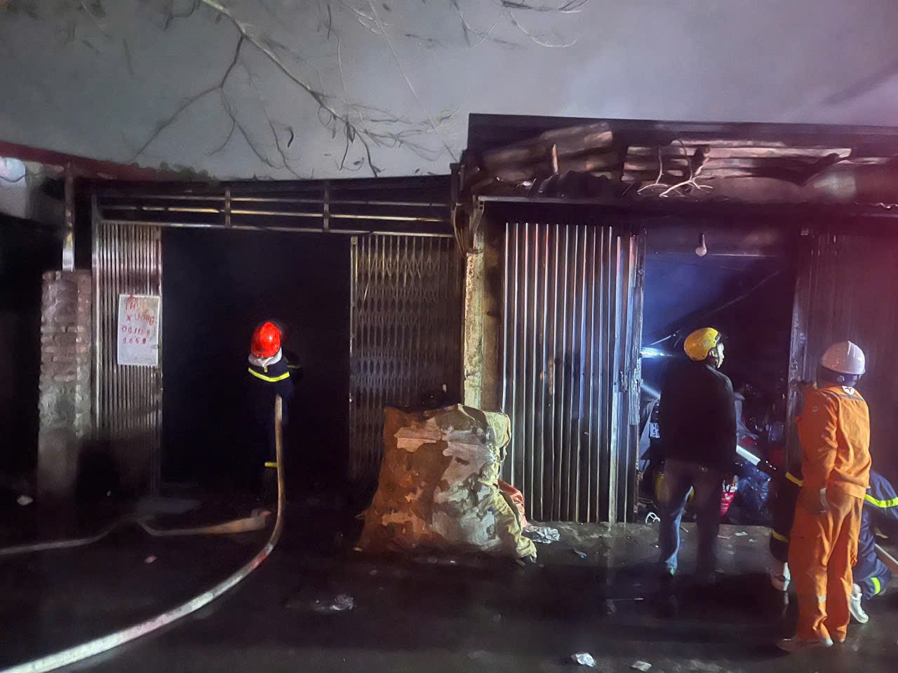 Thông tin về vụ cháy bãi phế liệu ở số 230 An Đà, phường Đằng Giang, quận Ngô Quyền  